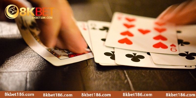 Chiến thuật và mẹo chơi bài Phỏm hiệu quả